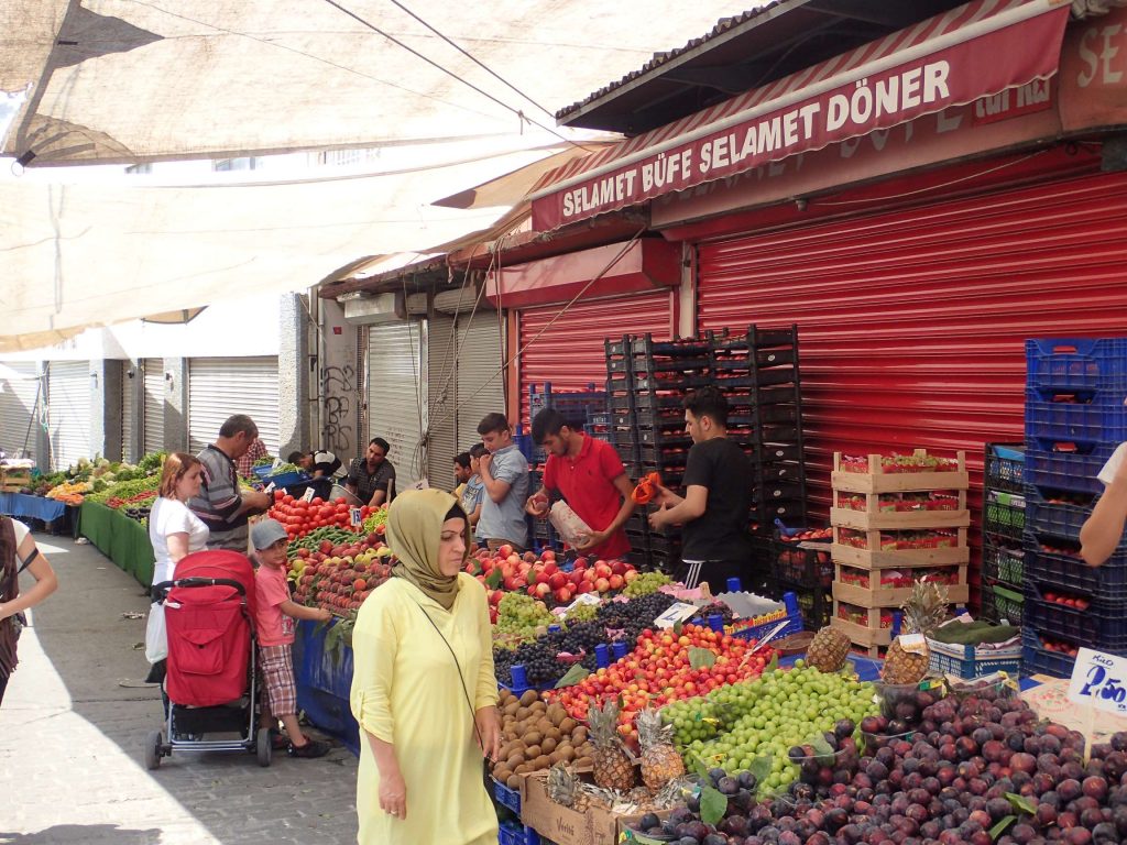 Fruit and veg market