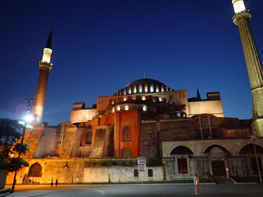 The Aya Sofia at night