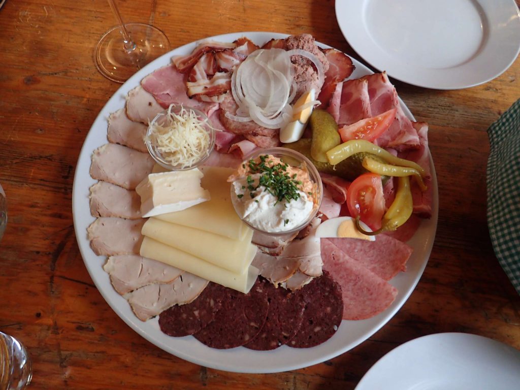 11heurigerplatter